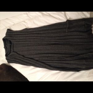 Grey long vest with pockets